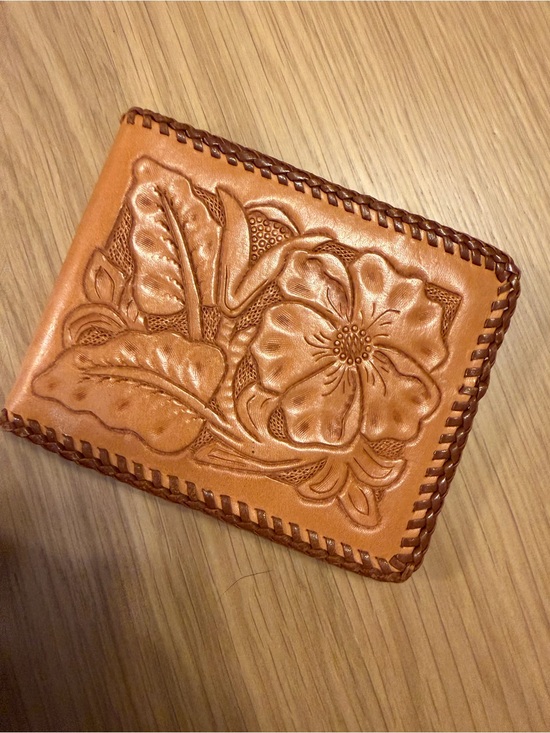 Handbags - Hand-Tooled Floral Leather Wallet - Tan